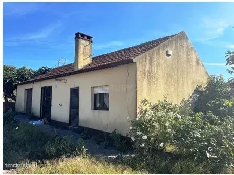 Moradia T2 com 894 m² de Terreno – O Seu Refúgio no Campo