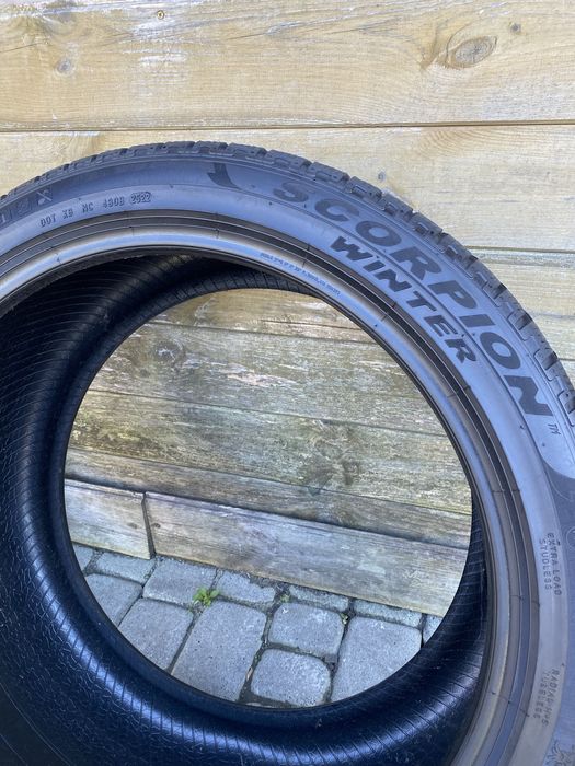 Резина Шини 295/35 R21 протектор 5.5мм Pirelli