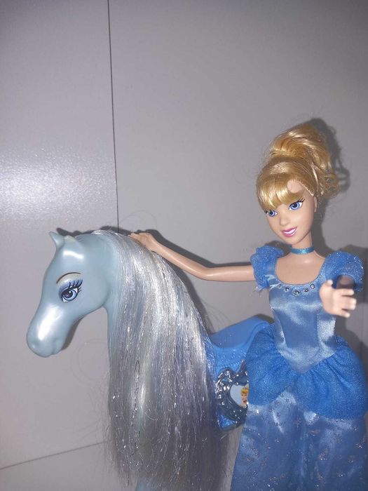 Barbie Cinderela com Cavalo Azul