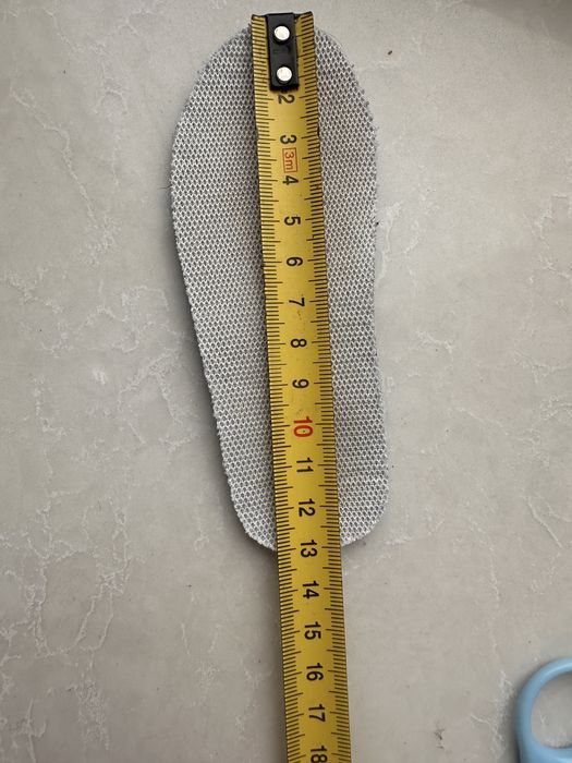 Черевики . Взуття . Кроси