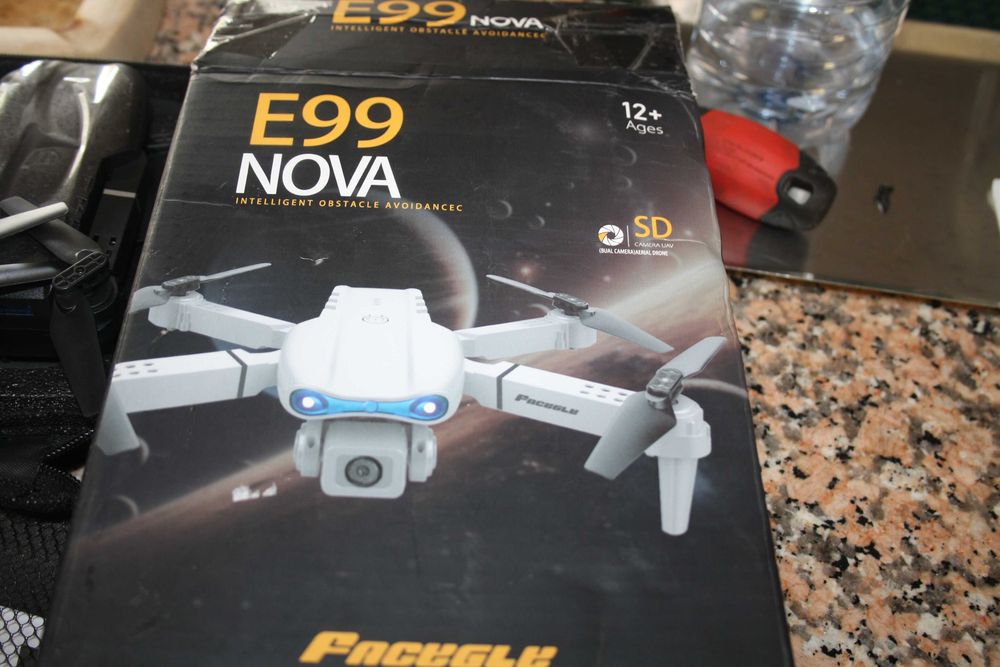 DRONE e99 completamente novo