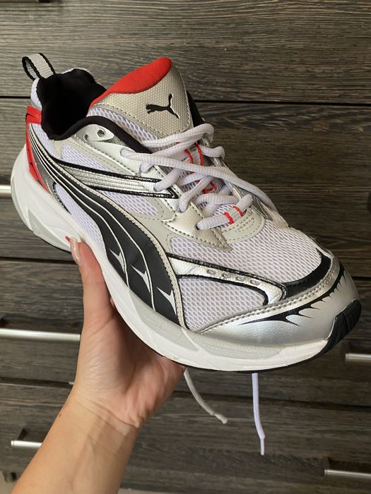 Fajne buty Puma Morphic Białe / Srebrne / Czerwone - r. 42.5 (27.5 cm)