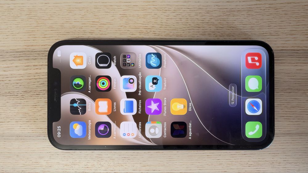 Apple iPhone 12 128GB + Capa Apple MagSafe + AirPods 2nd Gen