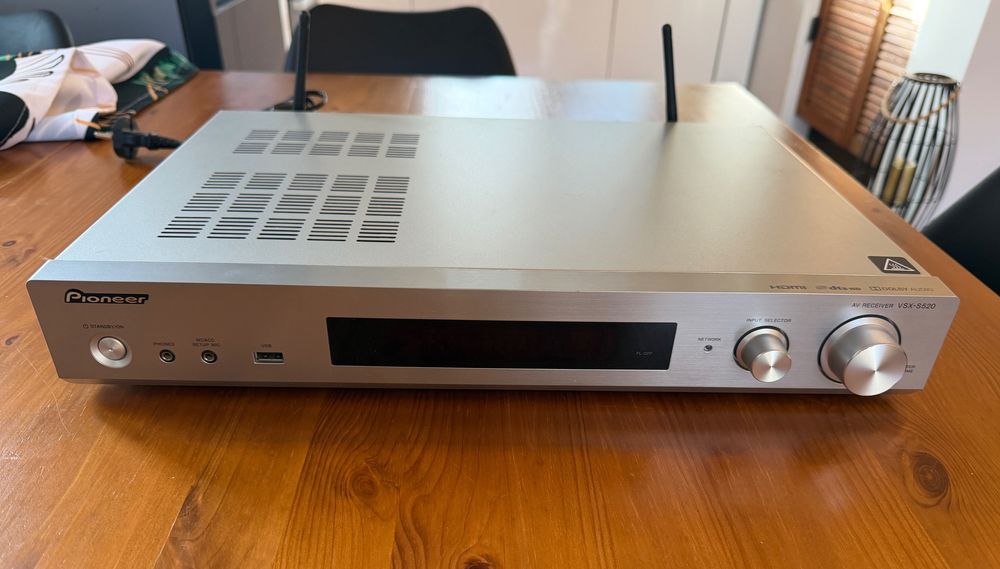 Amplituner Pioneer VSX-S520