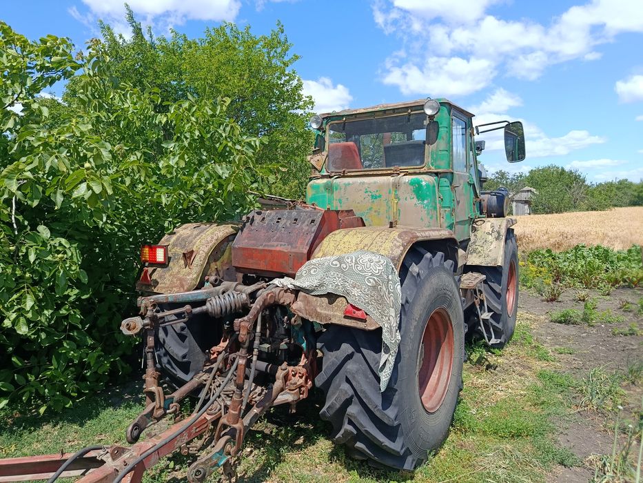 Продається т150 з лопатою  в комплекті