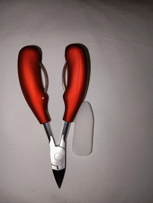 Кусачки для ногтей