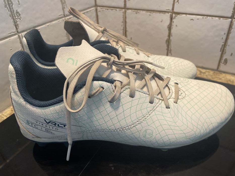 Buty piłkarskie Kipsta 38 korki