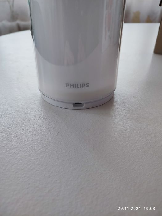 Продам умную настольную лампу Philips Xiaomi