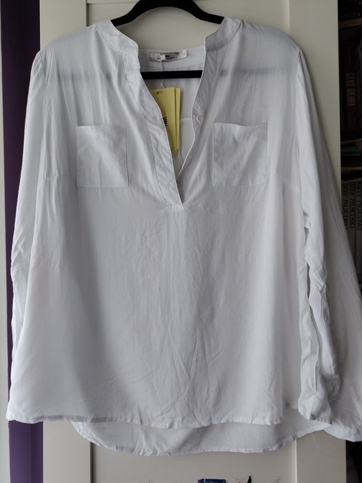 Nowa biała koszula