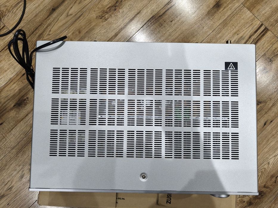 Amplituner YAMAHA R-S202D wzmacniacz  bluetooth