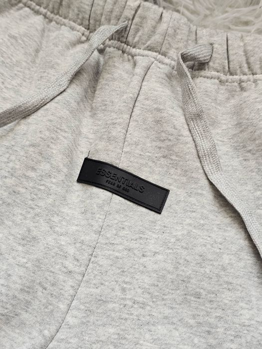 Штани Essentials S, M, L, XL з манжетами
