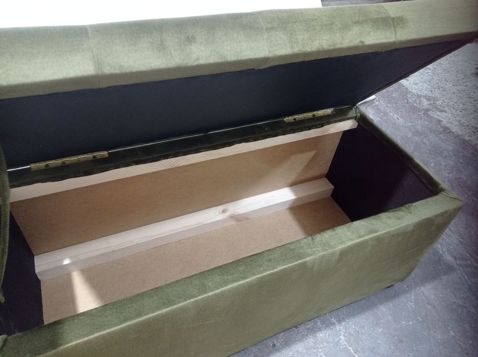 Пуф з нішею для зберігання