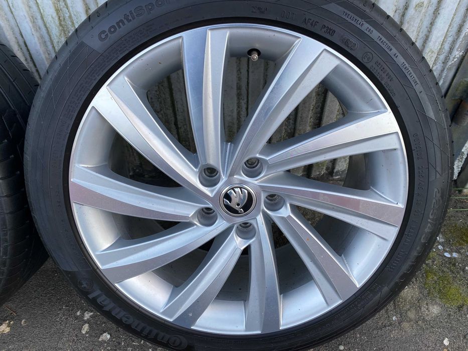 KOŁA LATO ALU SKODA OCTAVIA IV Perseus 7,5jx18 cali ET48 5x112 225/45