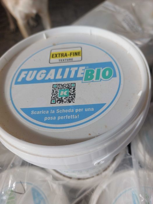 Piscina  H40 Gel Q 12  e Fugalite Bio Bahama 1.5kg epoxy Q 40