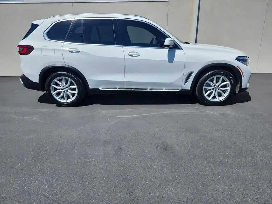 BMW X5      2021