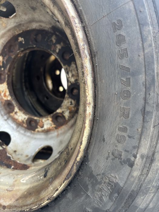 Koła,opony Michelin 245 70 R19.5 XD E 2 +,felgi 8 otworów