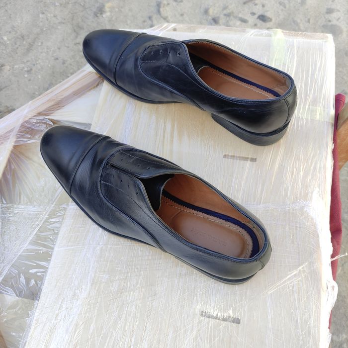 Туфлі чоловічі. Чорного кольору. Шкіряні. Імпортні.