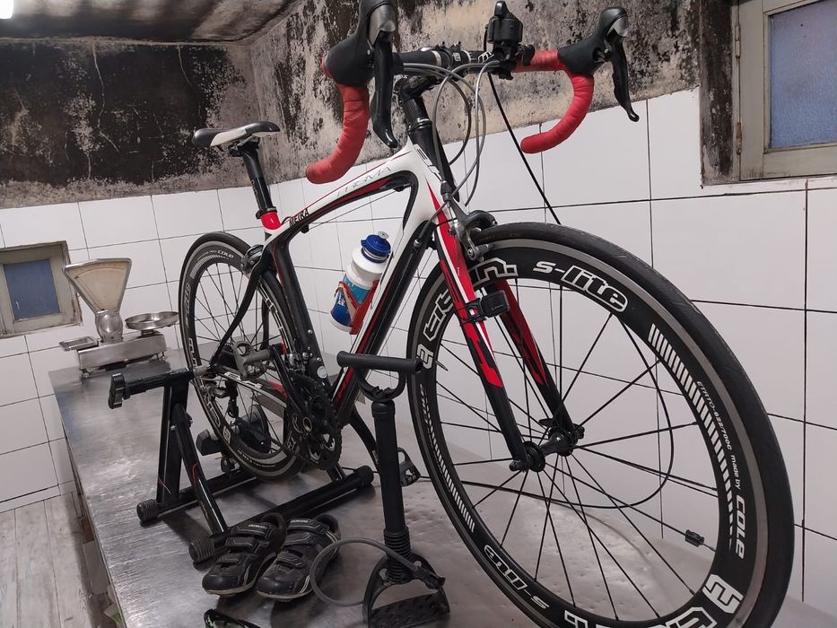Bicicleta de estrada BH