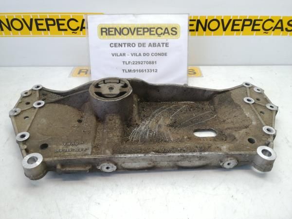 Charriot frente VOLKSWAGEN Golf V (1K1)