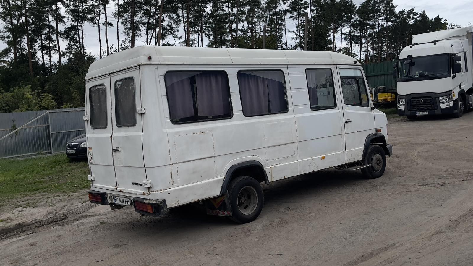 Mercedes benz 609D: 2 000 $ - Автобуси Золочів на Olx