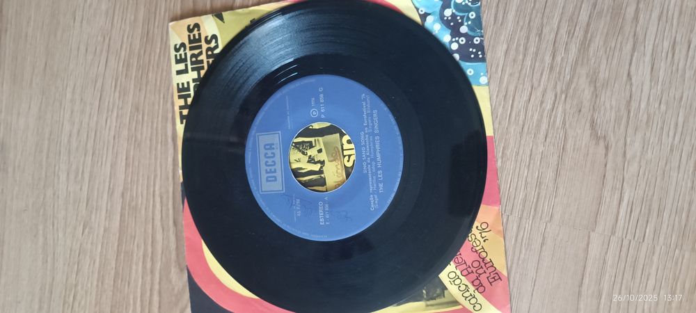 The Les Hunfhries Singers "Sing Sang Song" Single