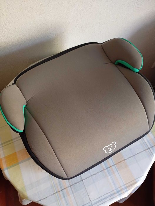 Assento de elevação automotivo