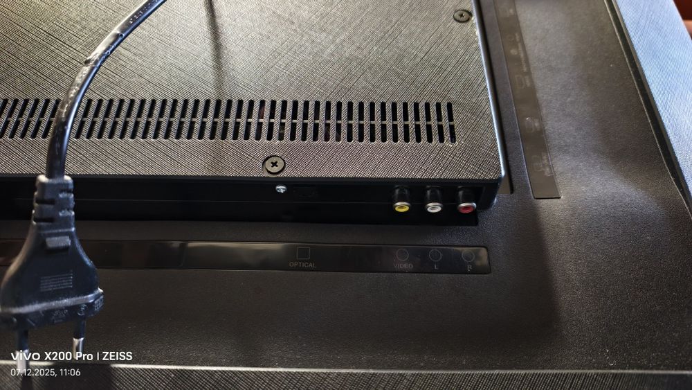 Телевизор JVC LT-50MU780 50 дюймів