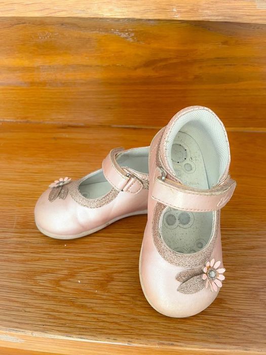 Sapatos de menina