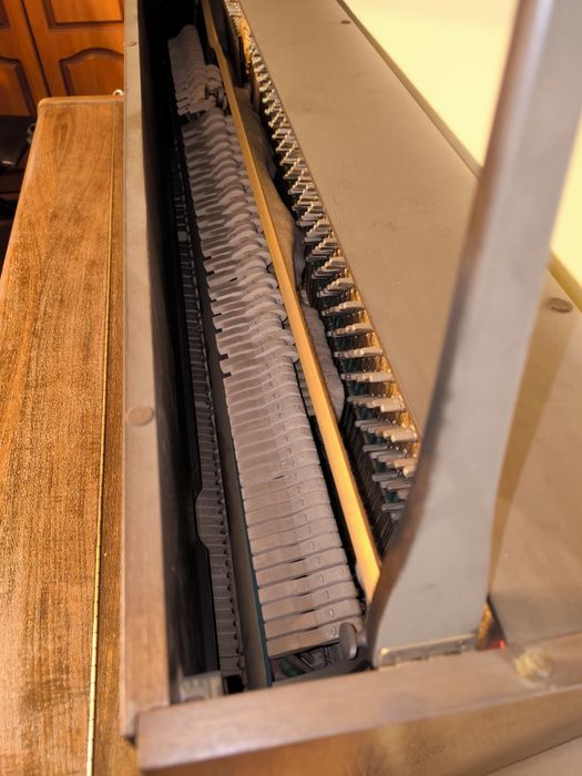 Pianino Legnica 1992 rok