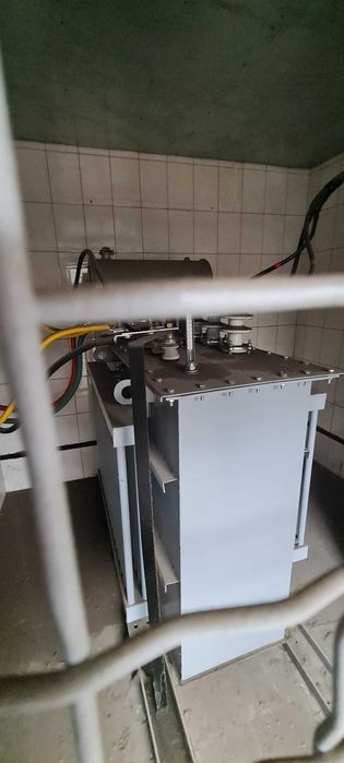 Продаж приміщення. 500 кв.м. вул. Маріупольська. Фасад.