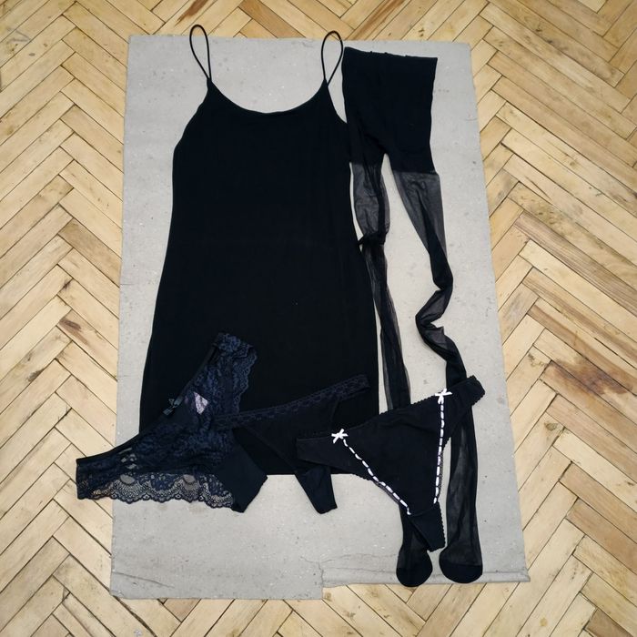 Чорне міні плаття