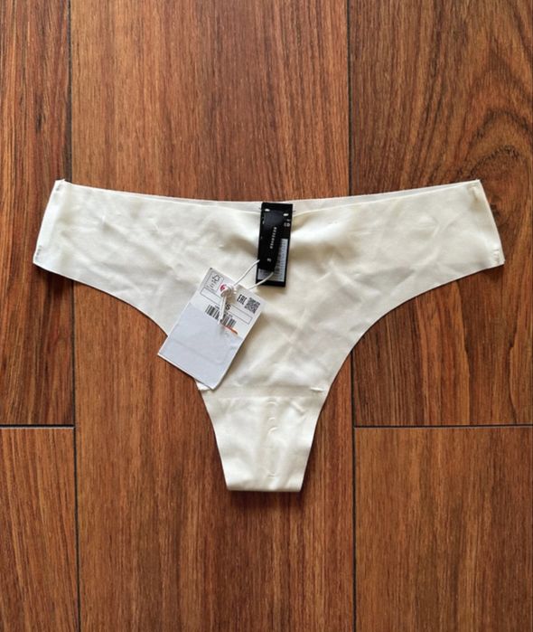 Stringi bezszwowe majtki stringi ciete laserowo niewidoczne stringi