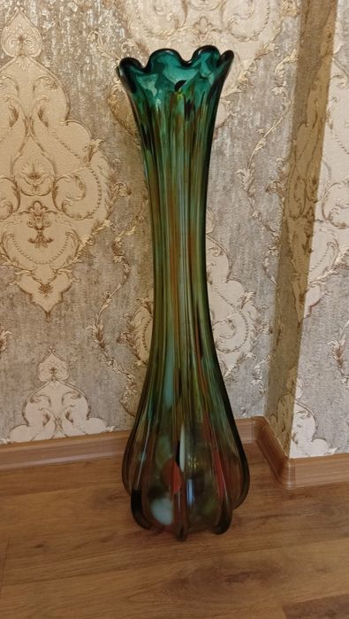 Ваза 70 см. (СССР), цветы 110 см.