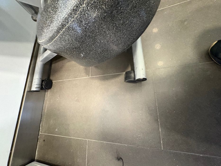 Banco estética cinzento