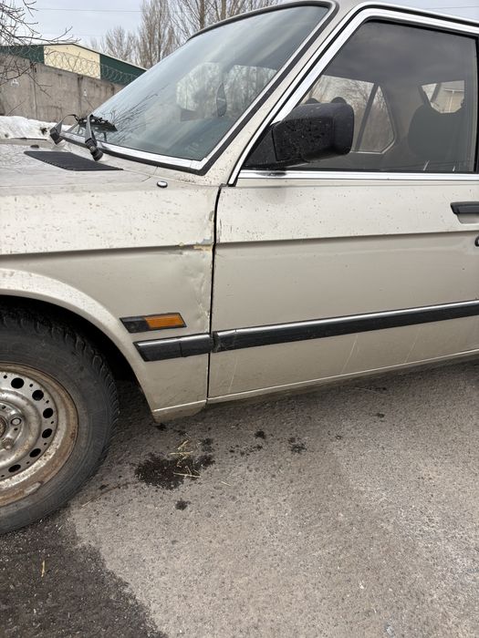 Обміняю бмв е28 на мото