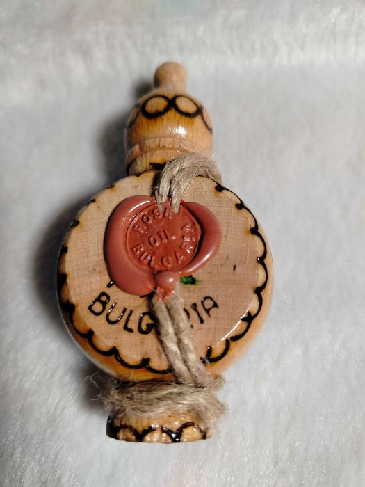 Butelka na  Bułgarski olejek różany