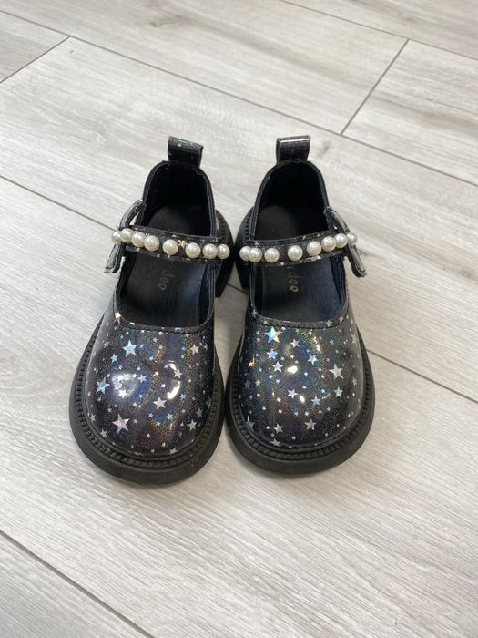Туфлі для дівчинки