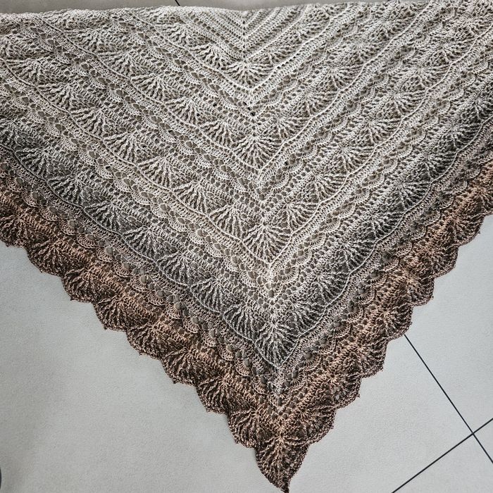 Chusta robiona ręcznie na szydełku rękodzieło Handmade