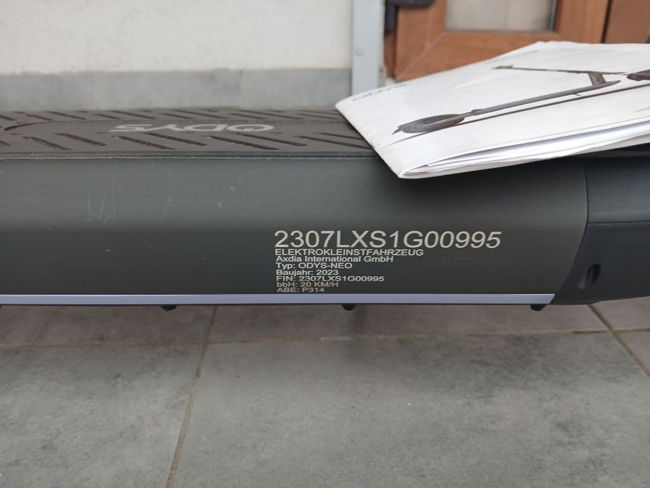 Електросамокат ODYS neo e100