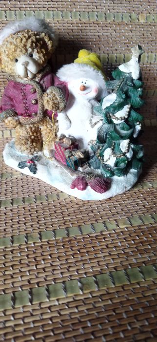 Новорічна статуетка.