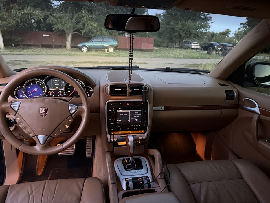 Porsche Cayenne. 4.5-турбо.