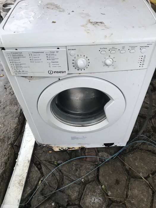 Стіральна машина Indezit. Працююча
