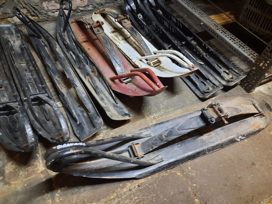 Skuter śnieżny płozy ski doo Bombardier narty ślizgi widia