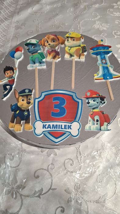 Ozdoby na tort z masy cukrowej