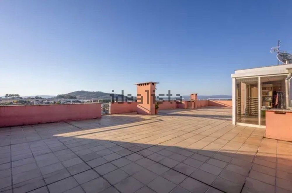 Apartamento T4 duplex com terraços e garagem