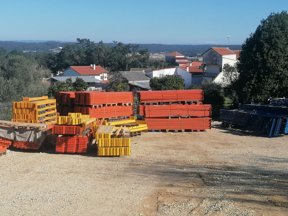 Racks, parteleiras industriais, estantes de armazém