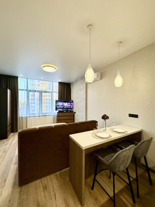 (12)Квартира Подобово метро Наукова ЖК МАГІСТР з Паркінгом  Культури 5