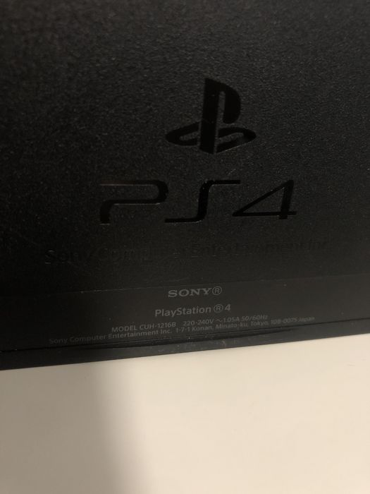 Konsola Sony PlayStation 4 PS4 Ultimate 1TB CUH-1216B  pad FIFA