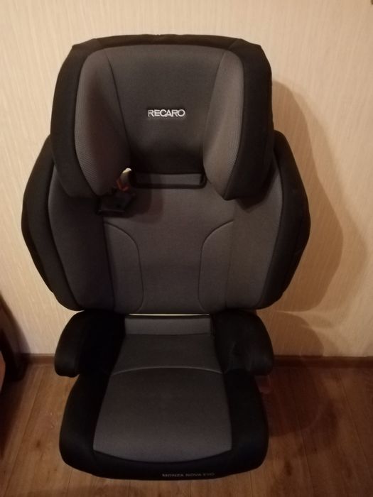 Продам дитяче автокрісло Recaro Monza Nova Evo Seatfix