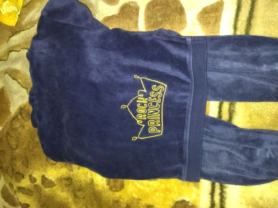 Продам одяг дитячий